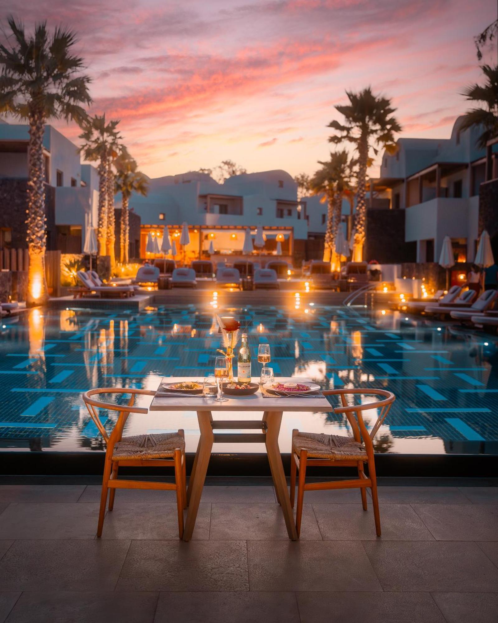 Radisson Blu Zaffron Resort, Santorini (Adults Only) Kamari  Exterior photo